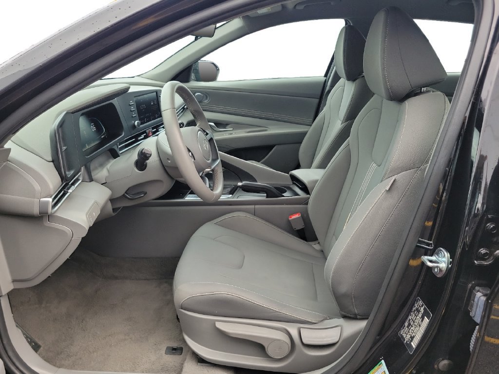 Used 2026 Hyundai Elantra Sport FWD image 20