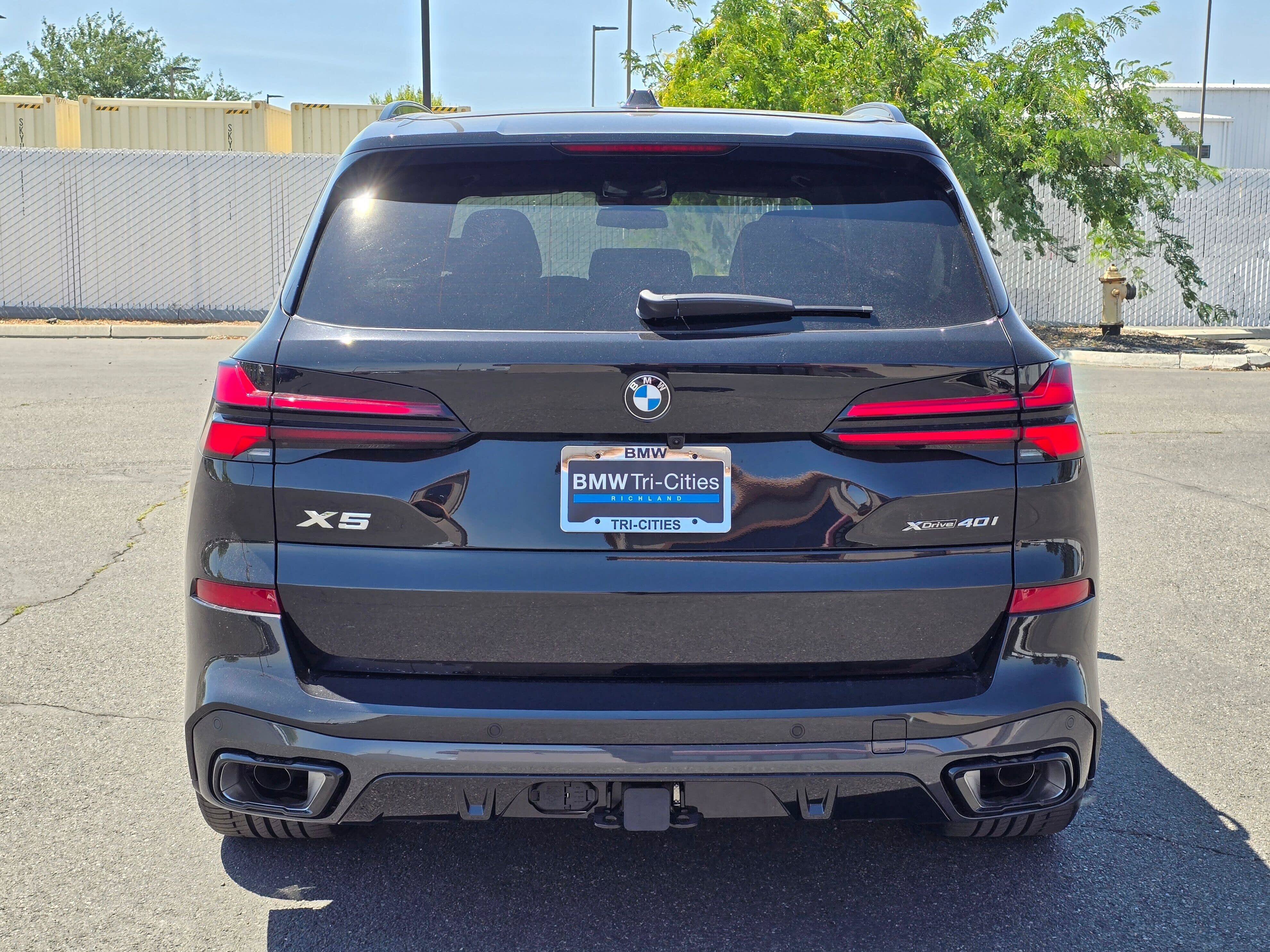 New 2026 BMW X5 xDrive40i w/ M Sport Package AWD/4WD image 5