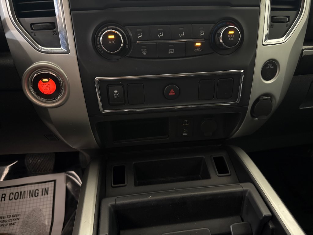 Used 2017 Nissan Titan SV RWD image 38