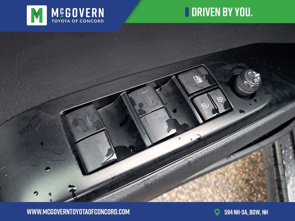 Used 2025 Toyota Camry XSE image 13