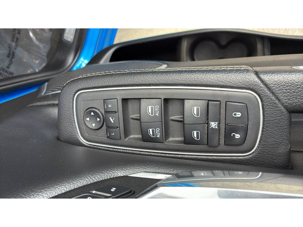 Used 2022 RAM 1500 Laramie w/ Sport Appearance Package AWD/4WD image 12