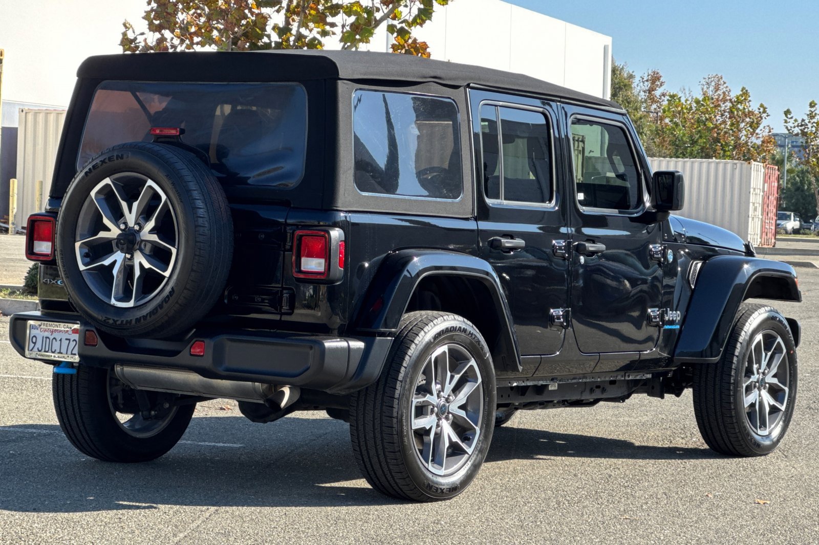 Used 2024 Jeep Wrangler Unlimited image 4