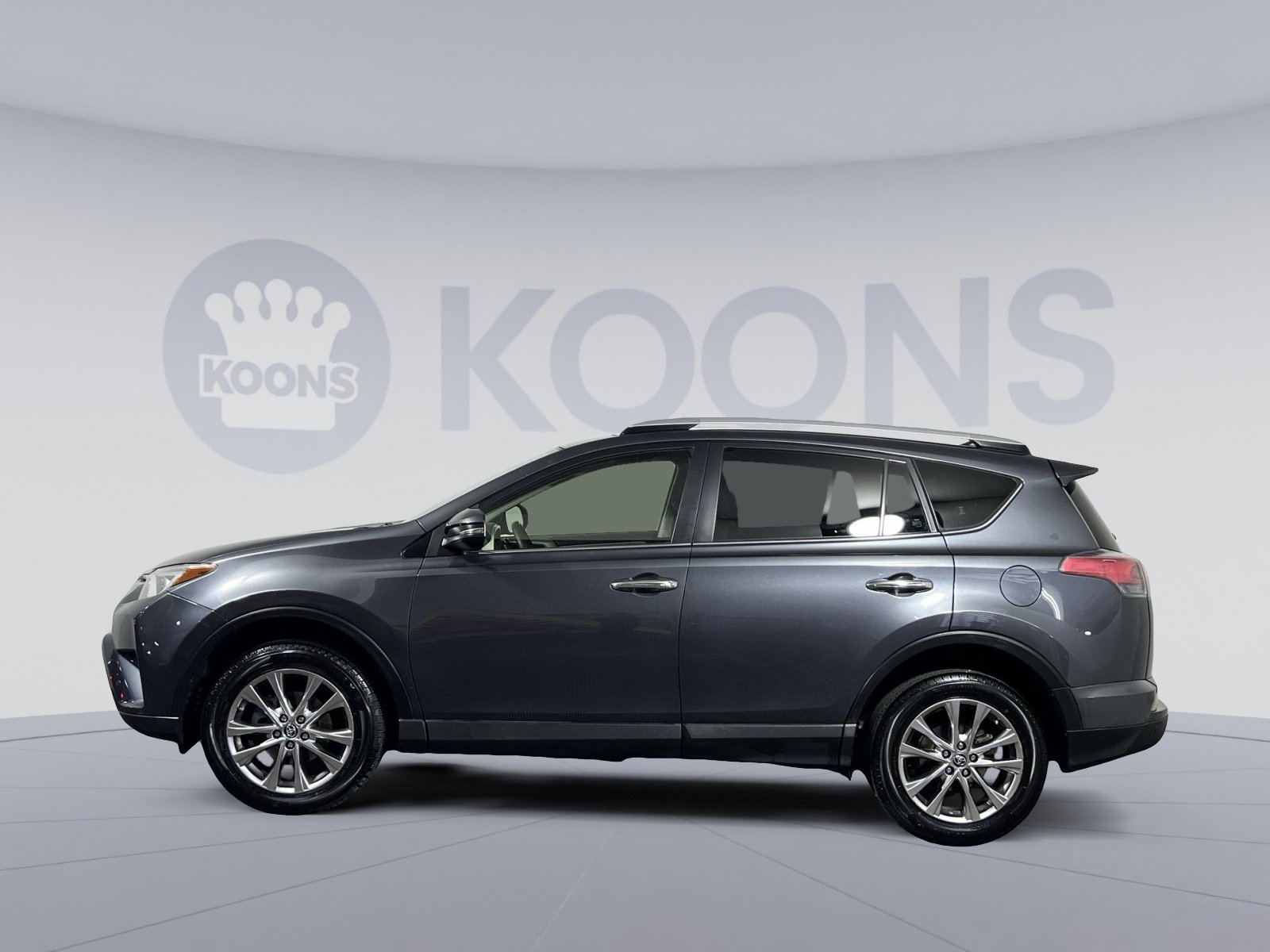 Used 2016 Toyota RAV4 Limited image 2