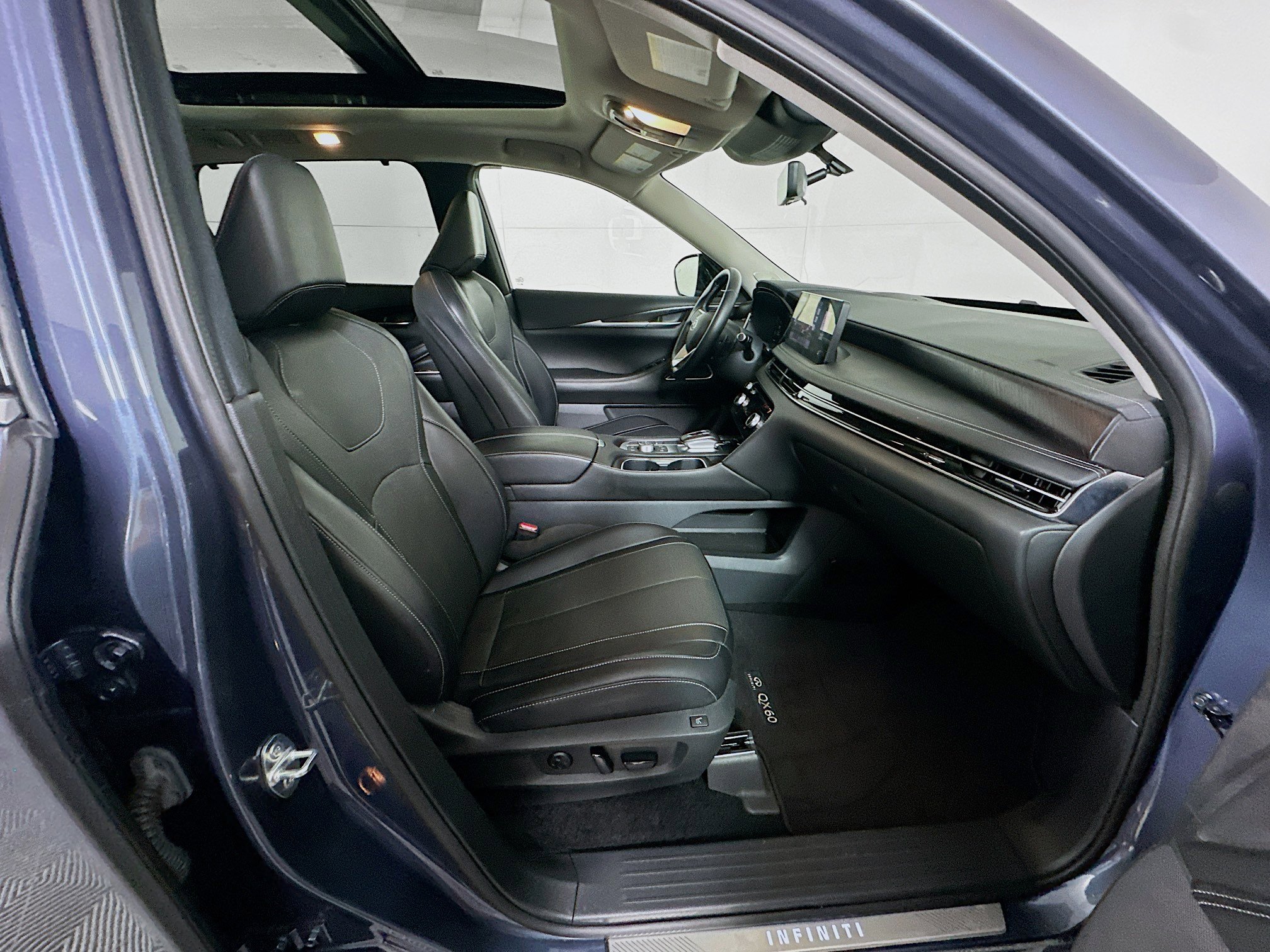 Used 2022 INFINITI QX60 Sensory w/ Vision Package FWD image 35