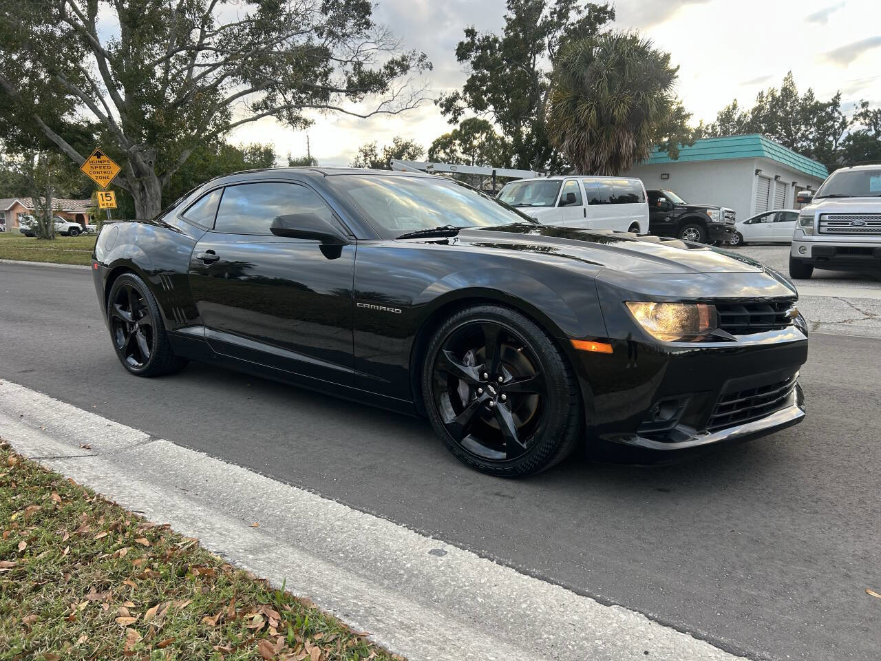Used 2014 Chevrolet Camaro SS image 2