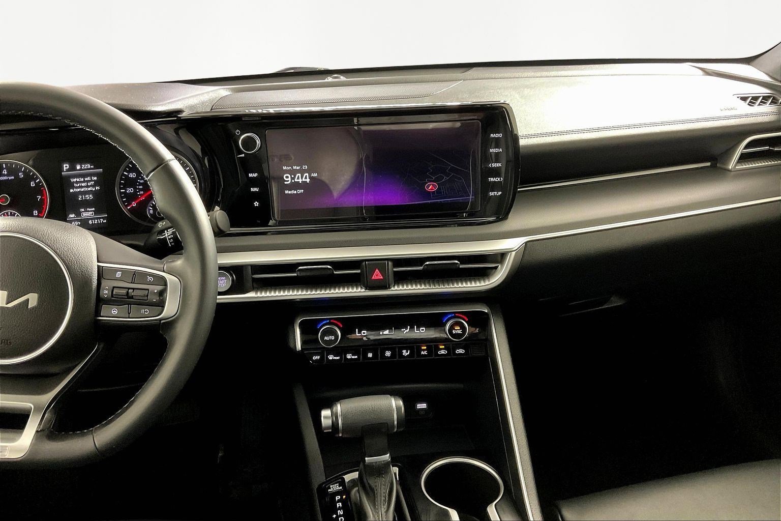 Certified 2024 Kia K5 GT-Line image 9