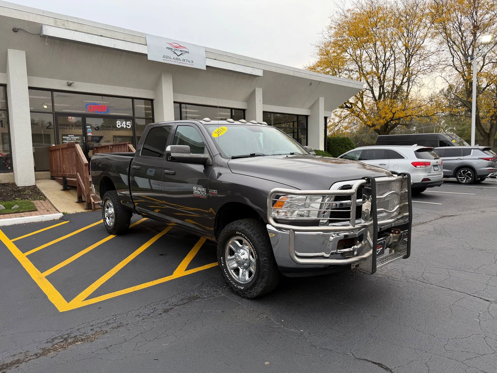 Used 2018 RAM 2500 Tradesman w/ Chrome Appearance Group image 11