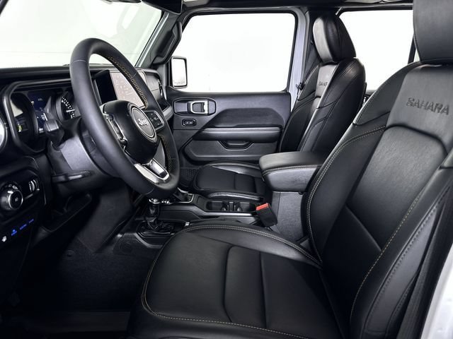 Used 2024 Jeep Wrangler Unlimited Sahara w/ Technology Group AWD/4WD image 20