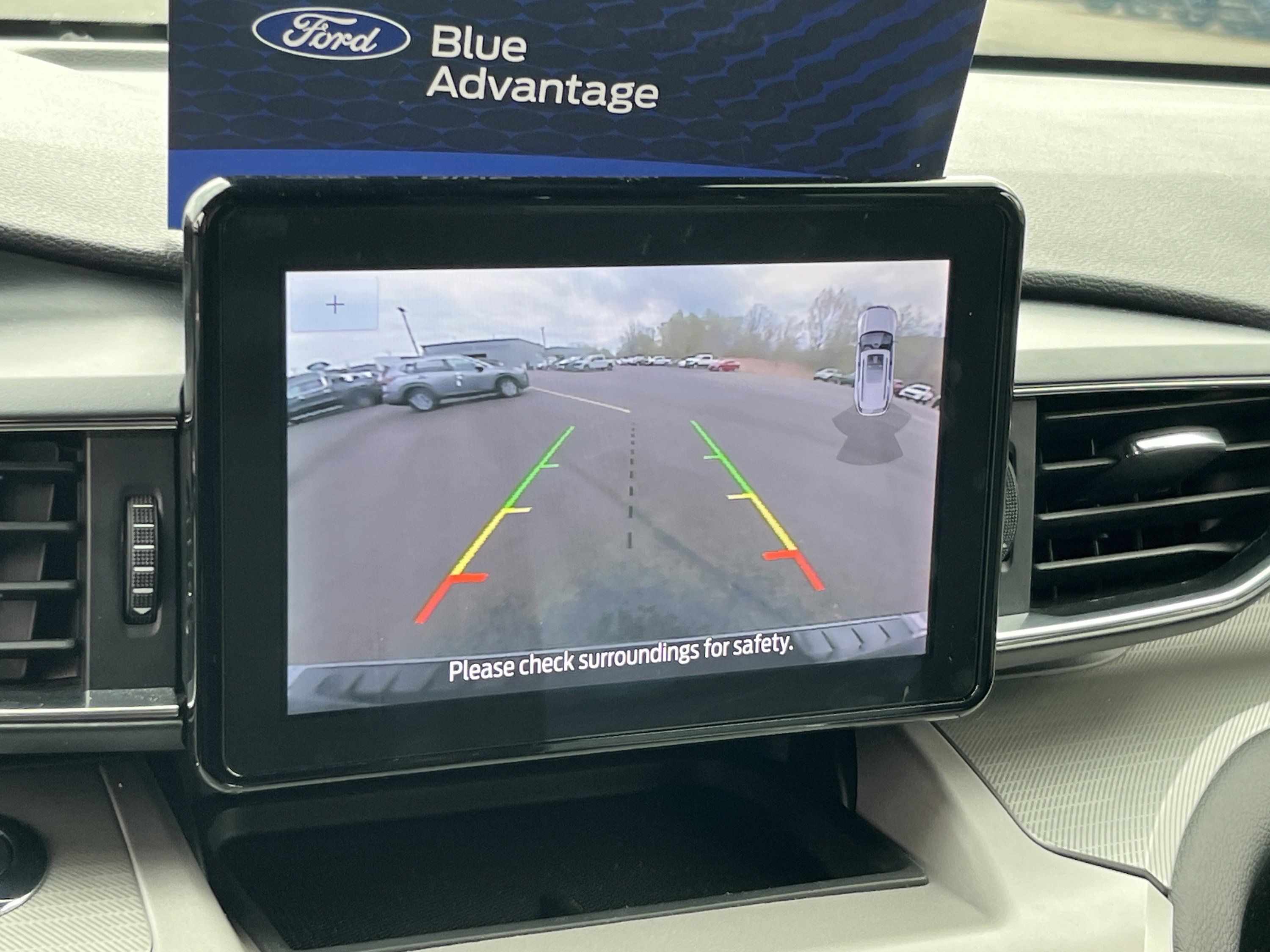 Used 2023 Ford Explorer XLT w/ Equipment Group 202A AWD/4WD image 24