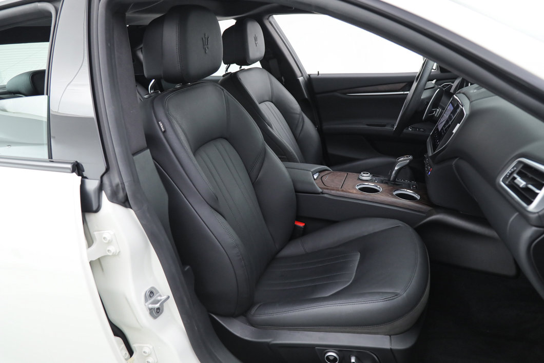 Certified 2023 Maserati Ghibli Modena image 13