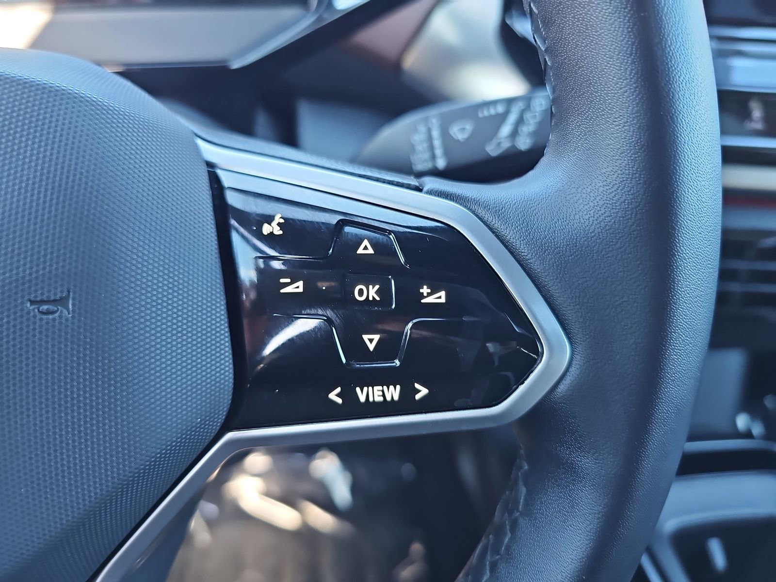 Certified 2023 Volkswagen ID.4 2WD image 17