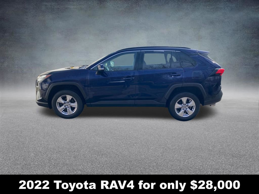 Used 2022 Toyota RAV4 XLE AWD/4WD image 2