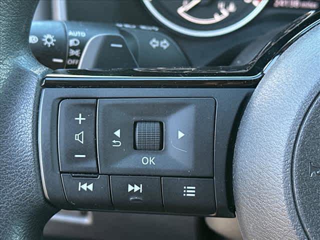 Used 2022 Nissan Rogue SV image 19