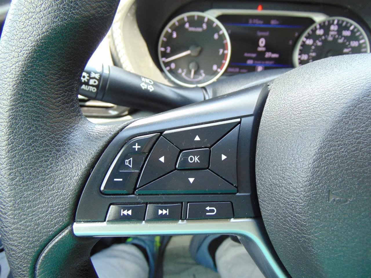 Used 2024 Nissan Sentra SV image 29