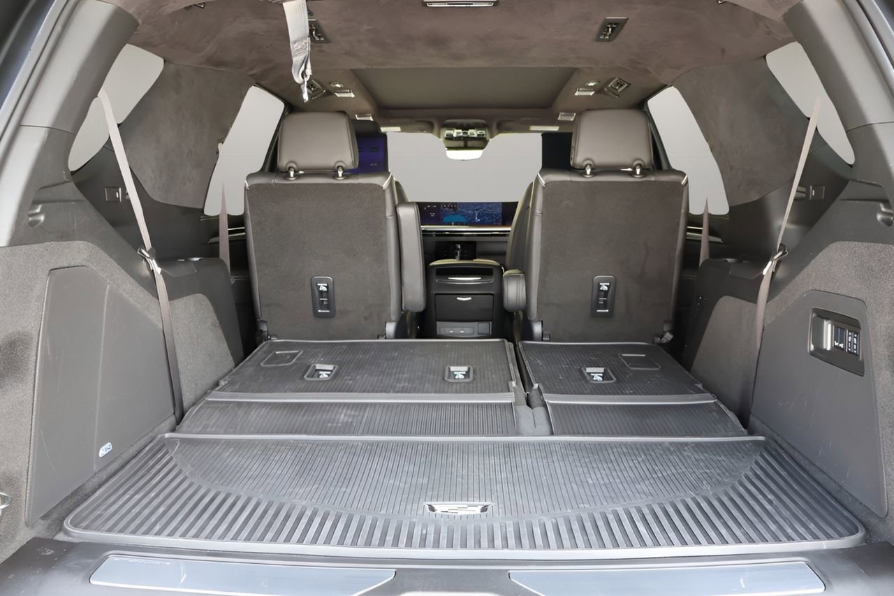Used 2025 Cadillac Escalade Sport Platinum AWD/4WD image 20
