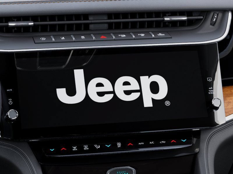 New 2026 Jeep Grand Cherokee Summit w/ Obsidian Package AWD/4WD image 18
