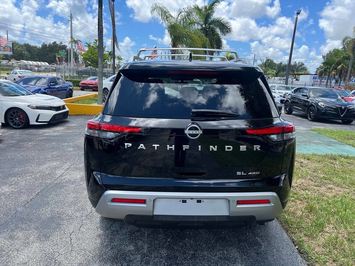 Used 2024 Nissan Pathfinder SL image 6