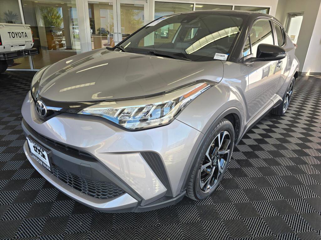 Used 2020 Toyota C-HR XLE image 7