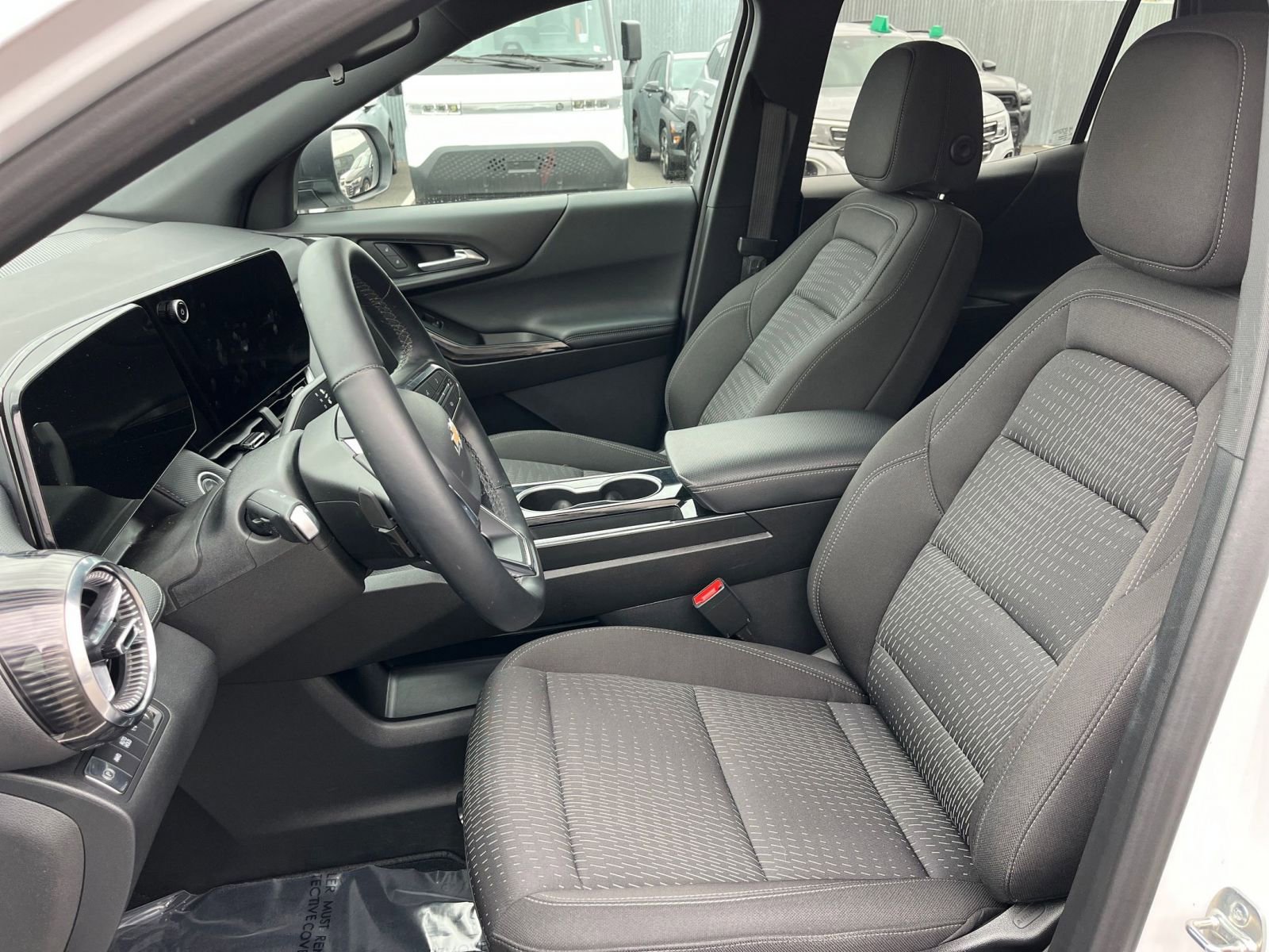 Used 2025 Chevrolet Equinox LT image 35