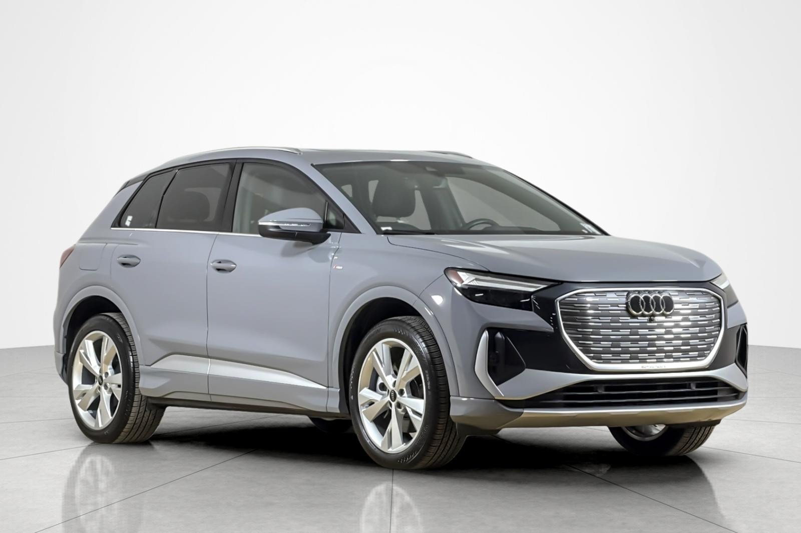 Certified 2023 Audi Q4 e-tron Premium AWD/4WD image 7