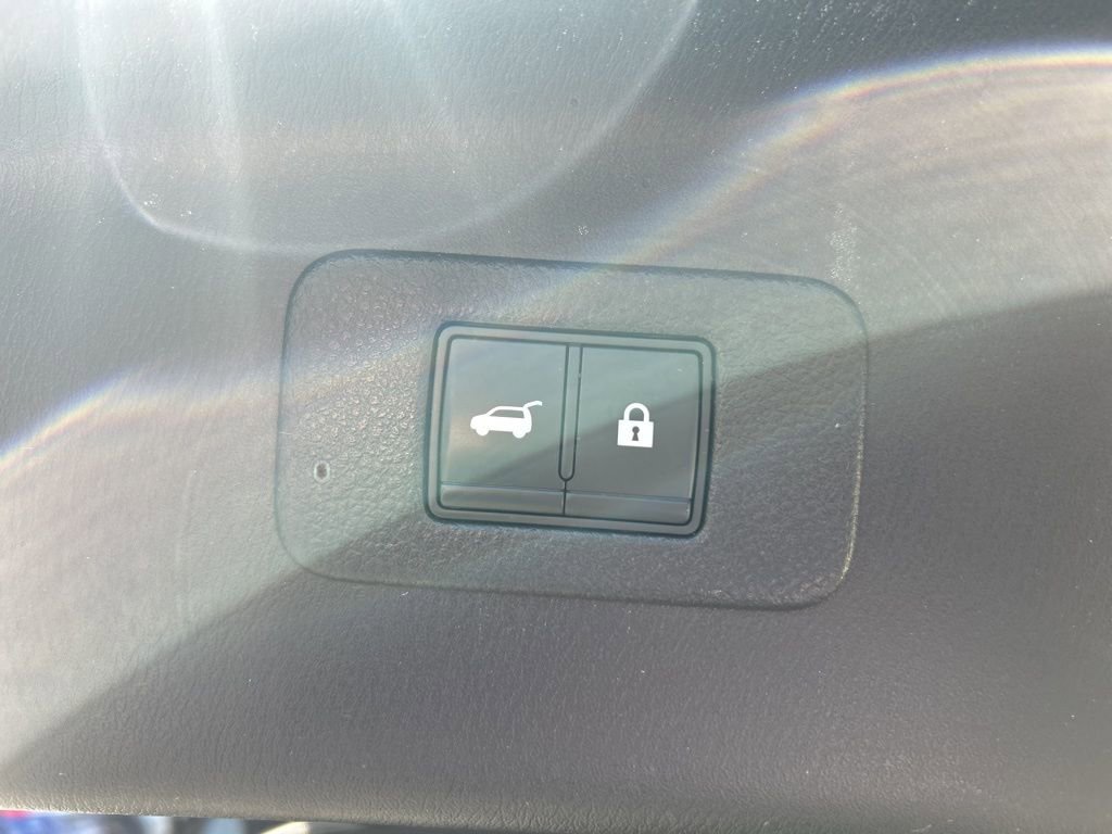 Certified 2021 Nissan Armada Platinum w/ Captain's Chairs Package AWD/4WD image 33