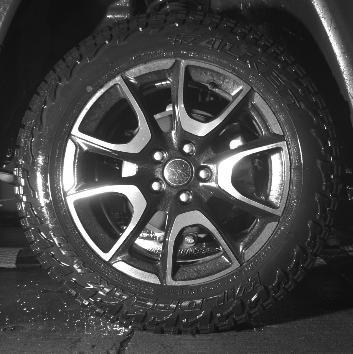 Used 2025 Jeep Compass Trailhawk image 15