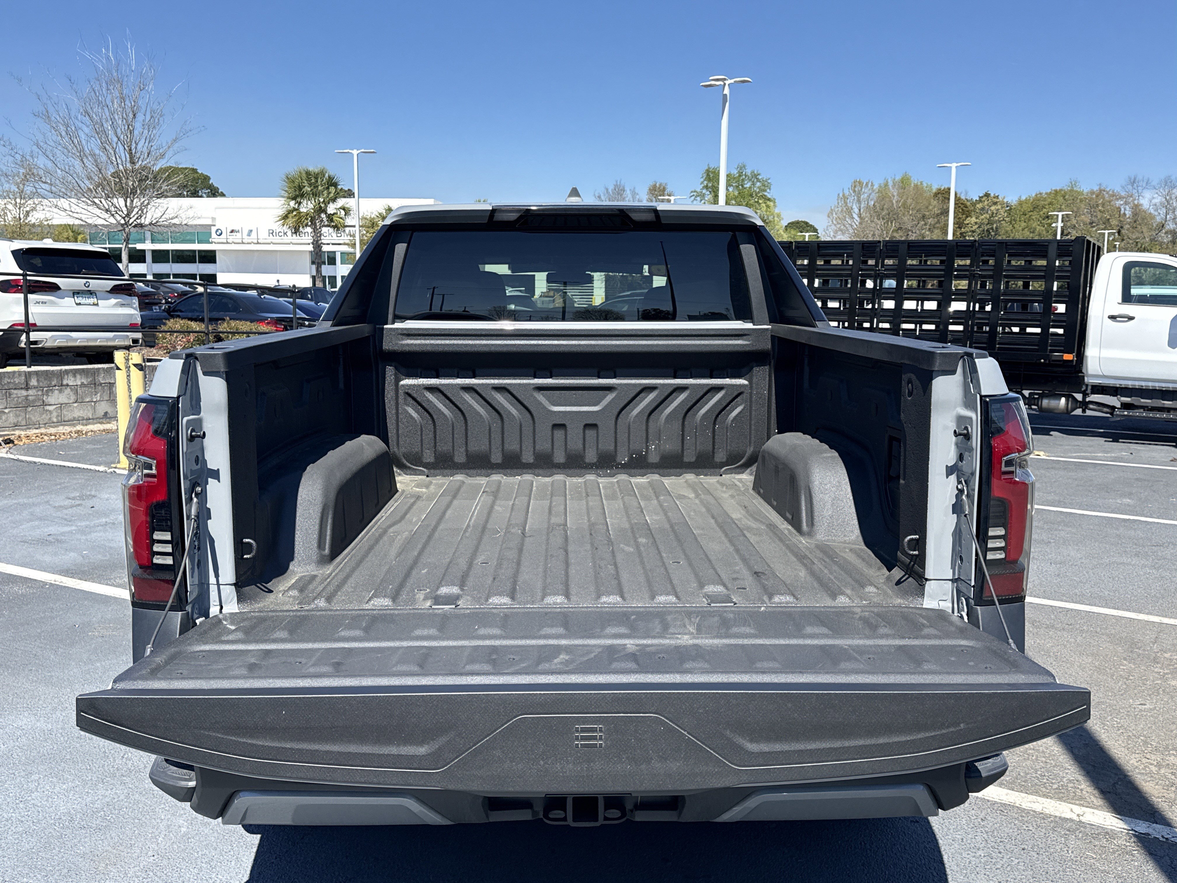 Used 2026 Chevrolet Silverado EV LT image 31