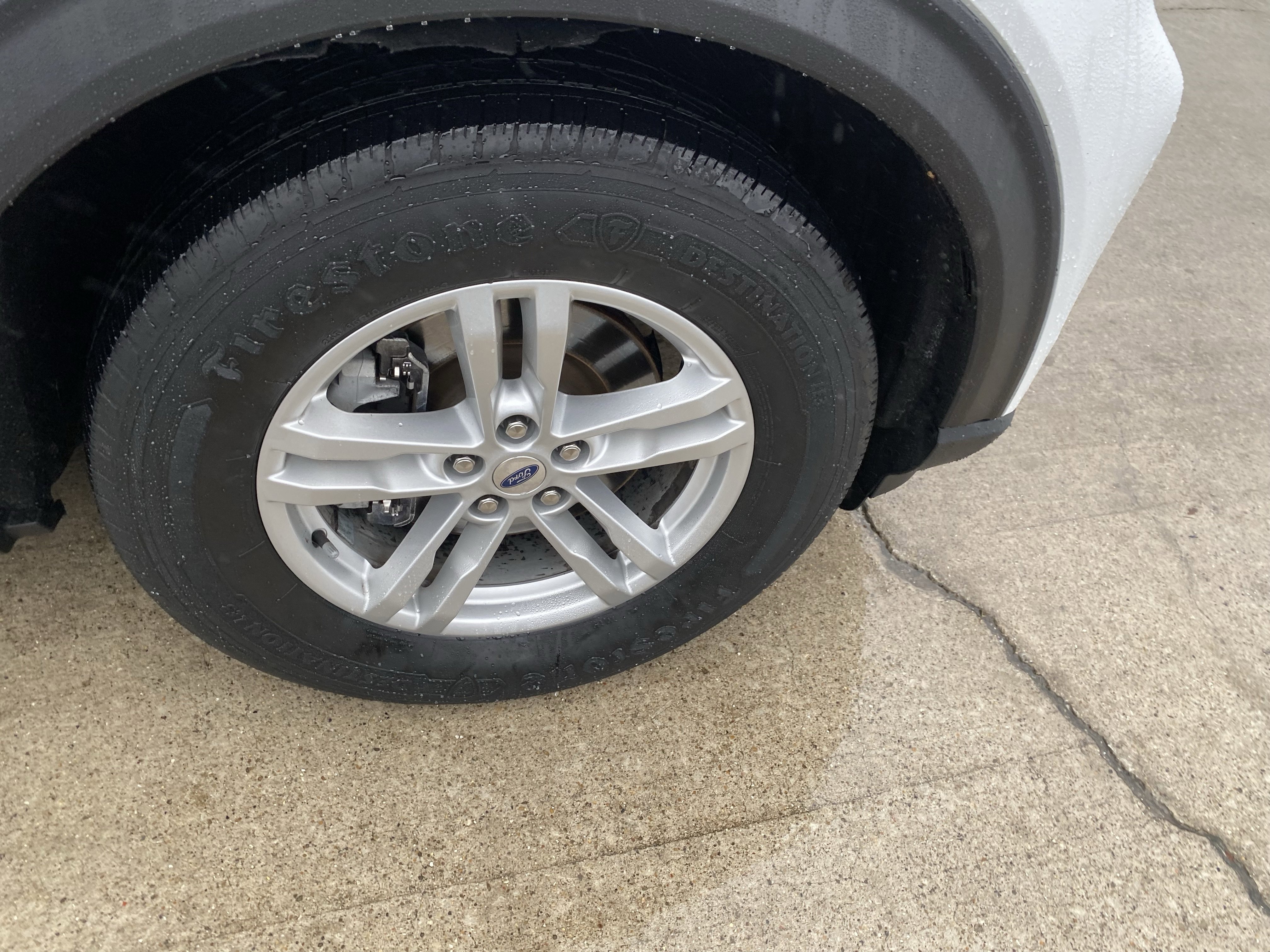 Used 2020 Ford Explorer XLT w/ Equipment Group 202A AWD/4WD image 5