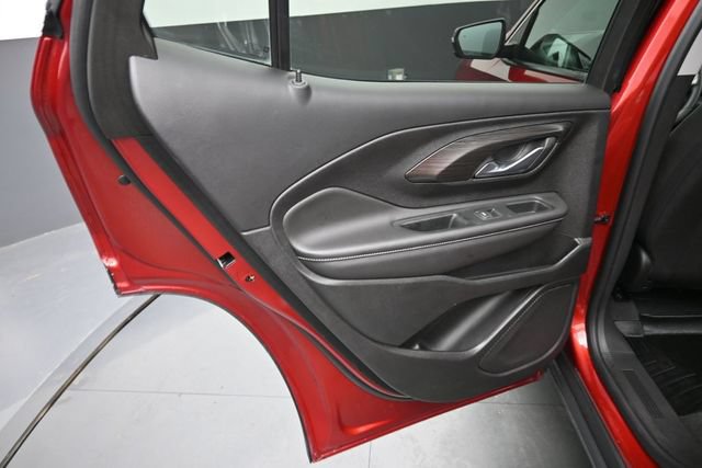 Used 2022 GMC Terrain SLE w/ Driver Convenience Package FWD image 16