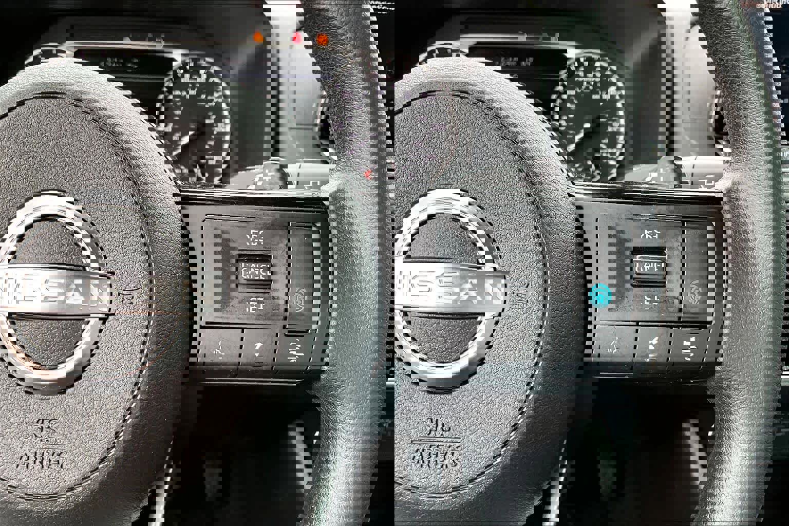 Used 2022 Nissan Rogue SV image 22