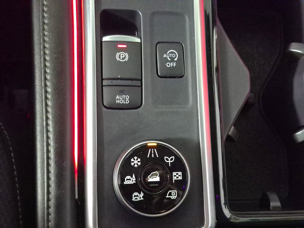 Used 2024 Nissan Pathfinder SV w/ Black Appearance Package AWD/4WD image 17