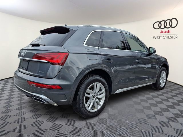 Used 2023 Audi Q5 2.0T Premium w/ Convenience Package image 6