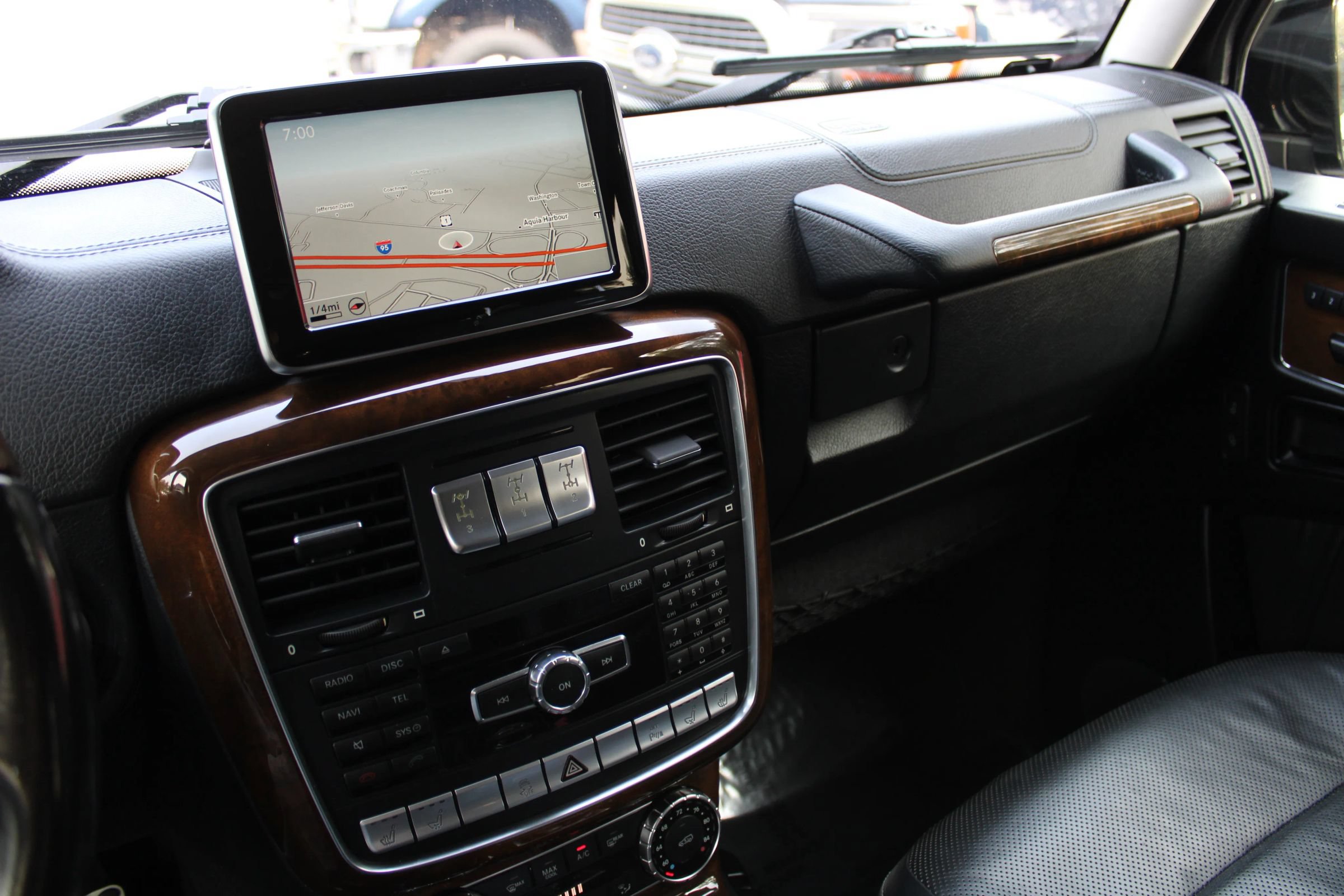 Used 2015 Mercedes-Benz G 550 image 12