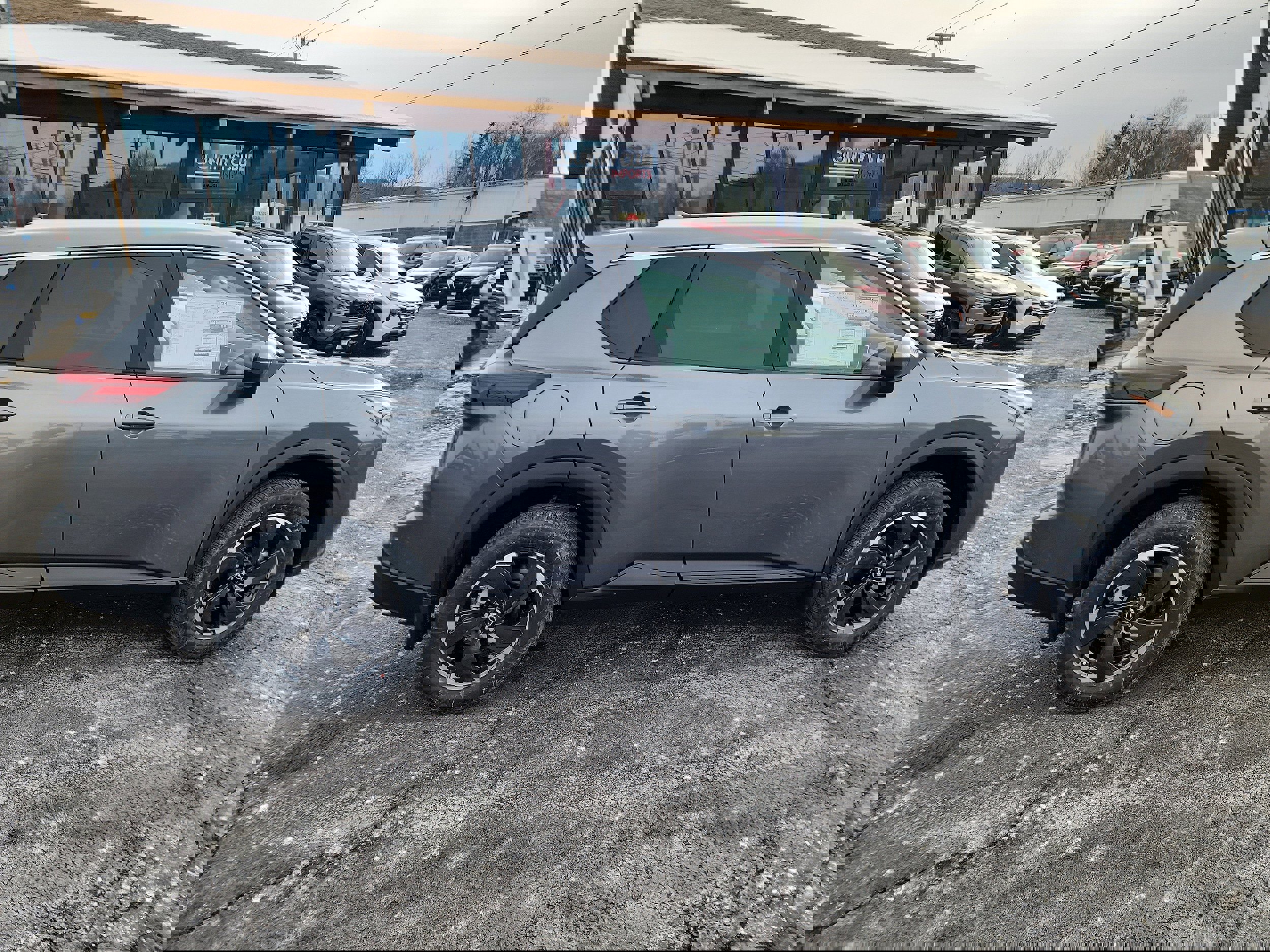 New 2026 Nissan Rogue Platinum image 9