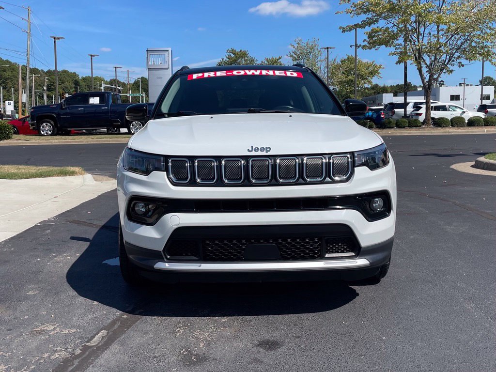 Used 2022 Jeep Compass Limited w/ Sun and Sound Group AWD/4WD image 3