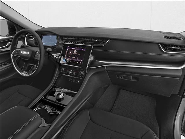 New 2025 Jeep Grand Cherokee L Altitude image 11