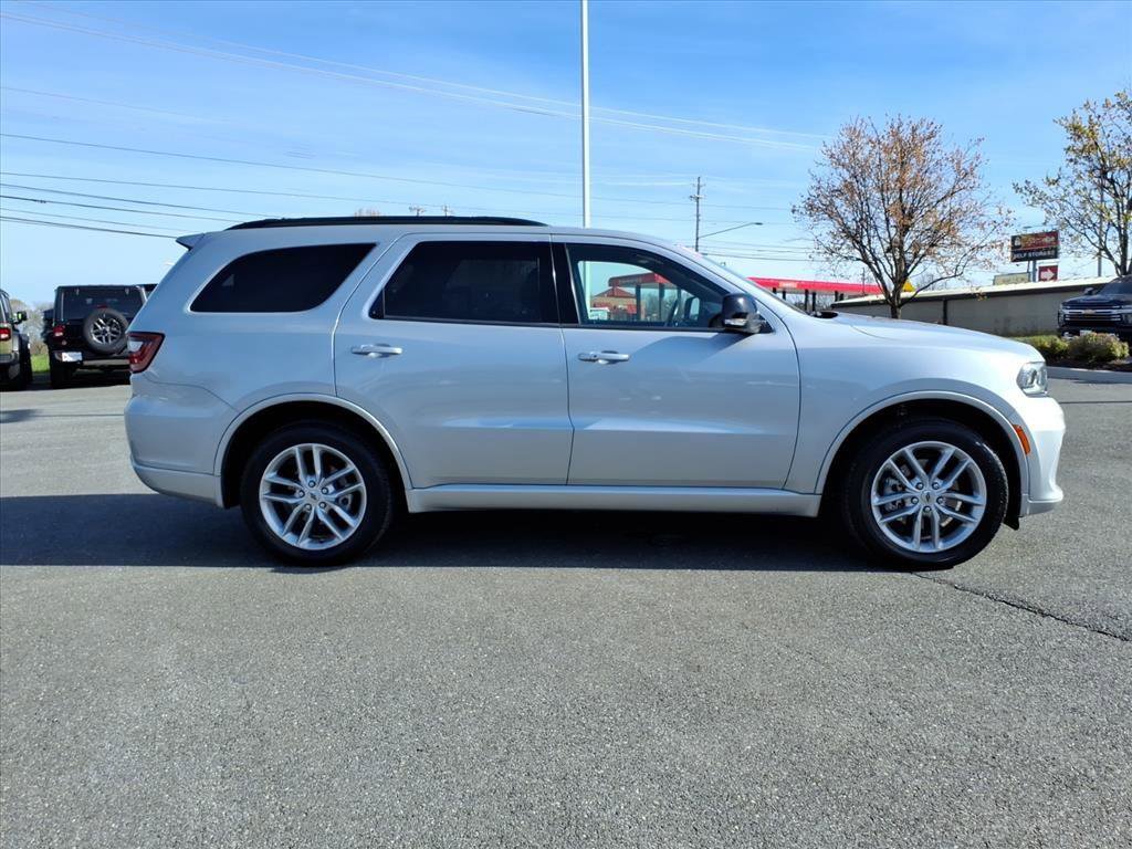 Used 2024 Dodge Durango GT AWD/4WD image 3
