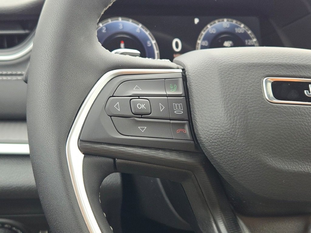 New 2025 Jeep Grand Cherokee L Altitude image 34