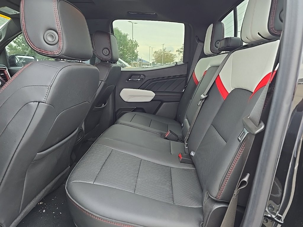 Used 2024 GMC Canyon AT4X AWD/4WD image 8