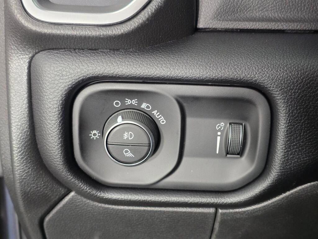 New 2026 RAM 2500 Big Horn AWD/4WD image 25