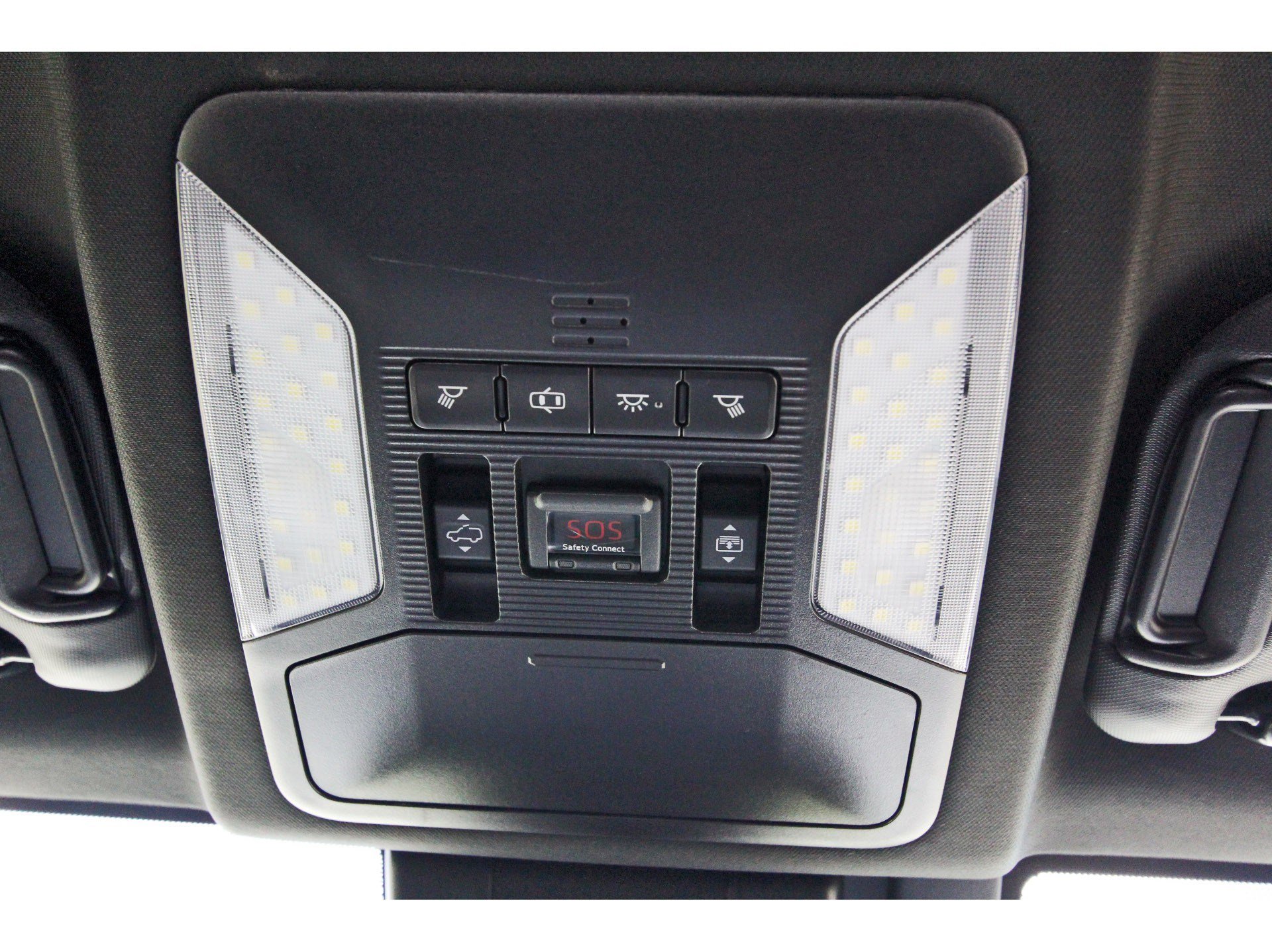 Used 2019 Toyota RAV4 XSE AWD/4WD image 24