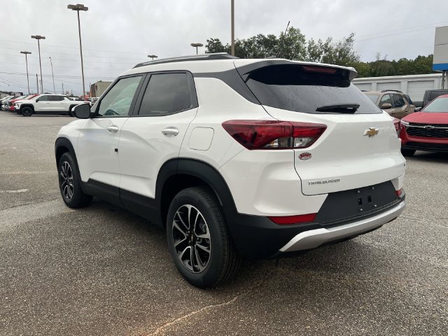 New 2026 Chevrolet TrailBlazer LT FWD image 3
