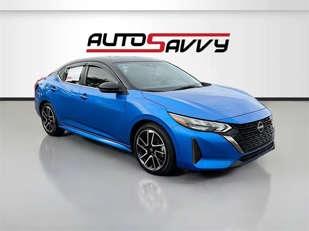 Used 2025 Nissan Sentra SR image 1