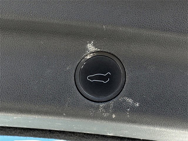 Used 2023 Tesla Model Y Long Range image 33