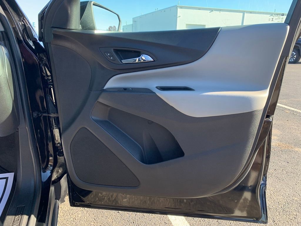 Used 2024 Chevrolet Equinox LS w/ LS Convenience Package image 9