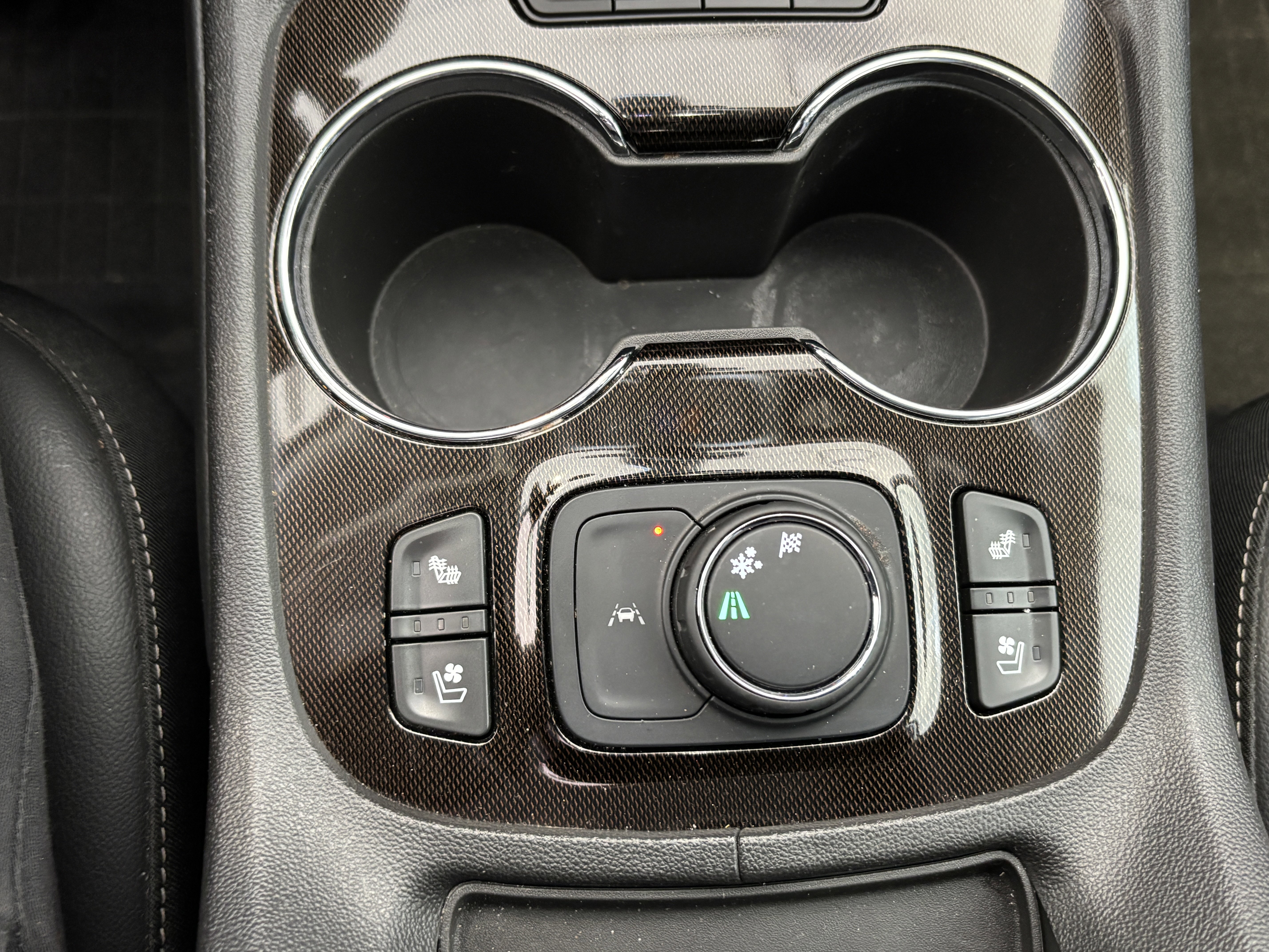 Used 2023 GMC Acadia SLT w/ Elevation Edition FWD image 16