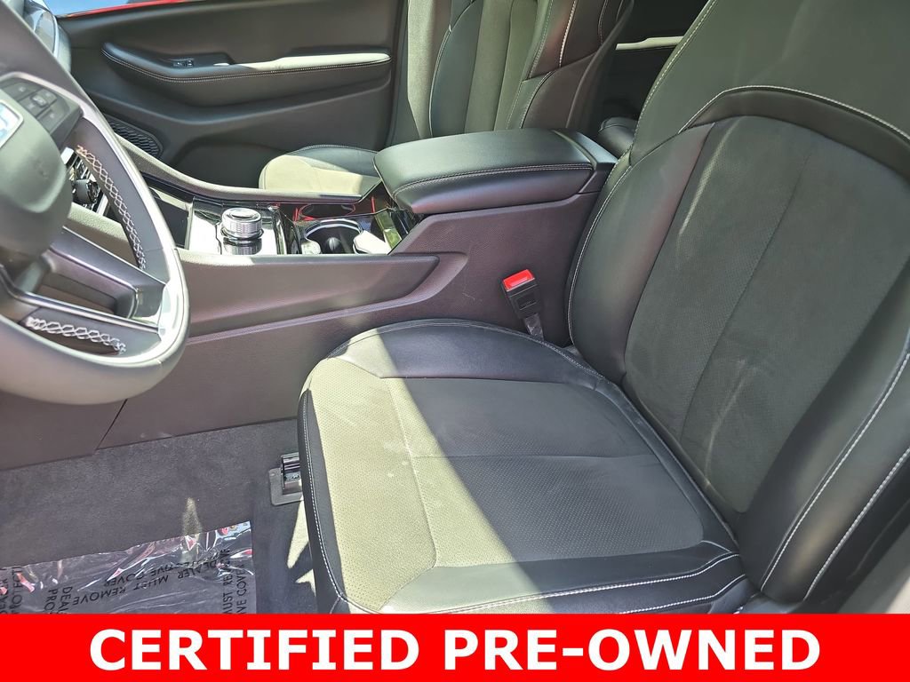 Used 2023 Jeep Grand Cherokee Altitude image 16