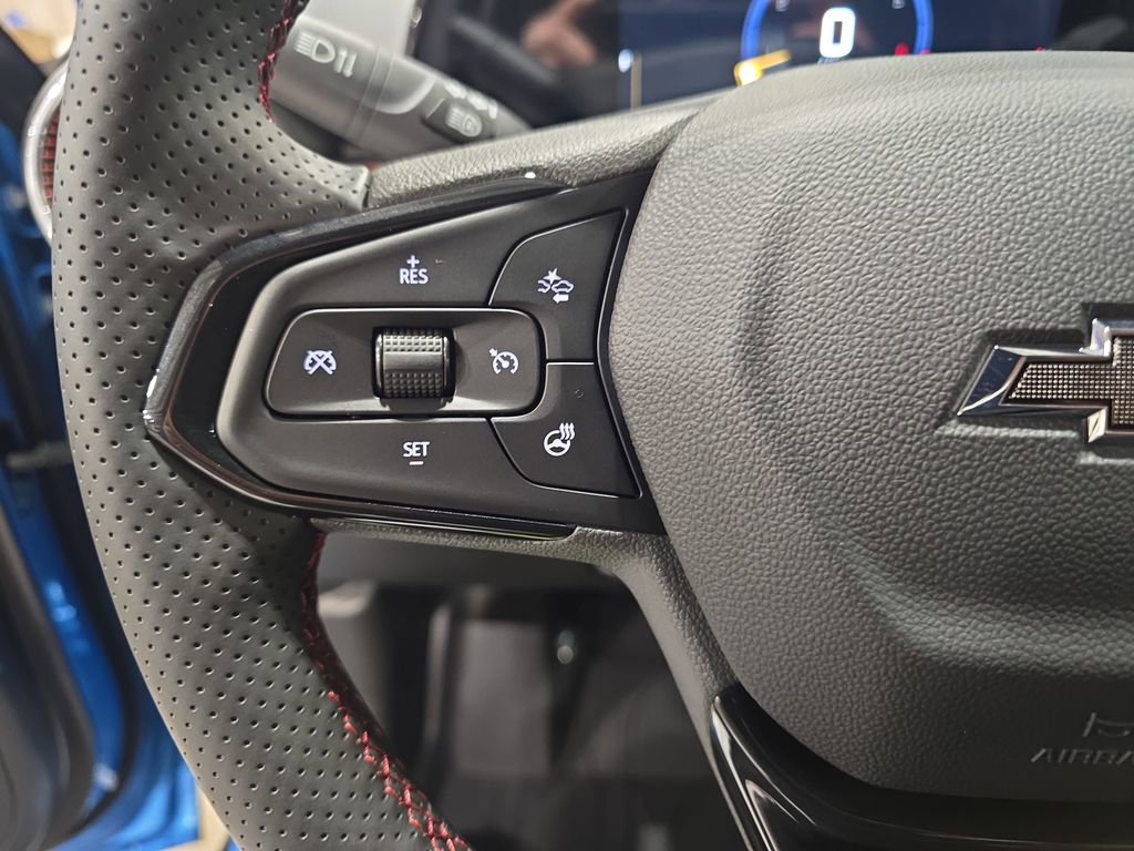 New 2026 Chevrolet Trax RS w/ Sunroof Package image 17