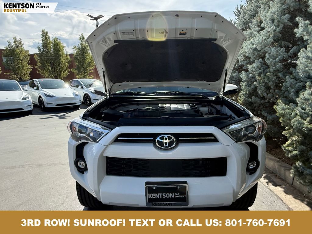 Used 2024 Toyota 4Runner SR5 Premium w/ Moonroof Package AWD/4WD image 37