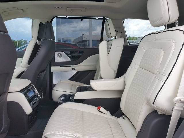Used 2023 Lincoln Aviator Black Label w/ Dynamic Handling Package AWD/4WD image 25